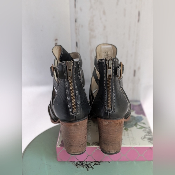 Freebird By Steven Claw Shoes - Picture 10 of 14